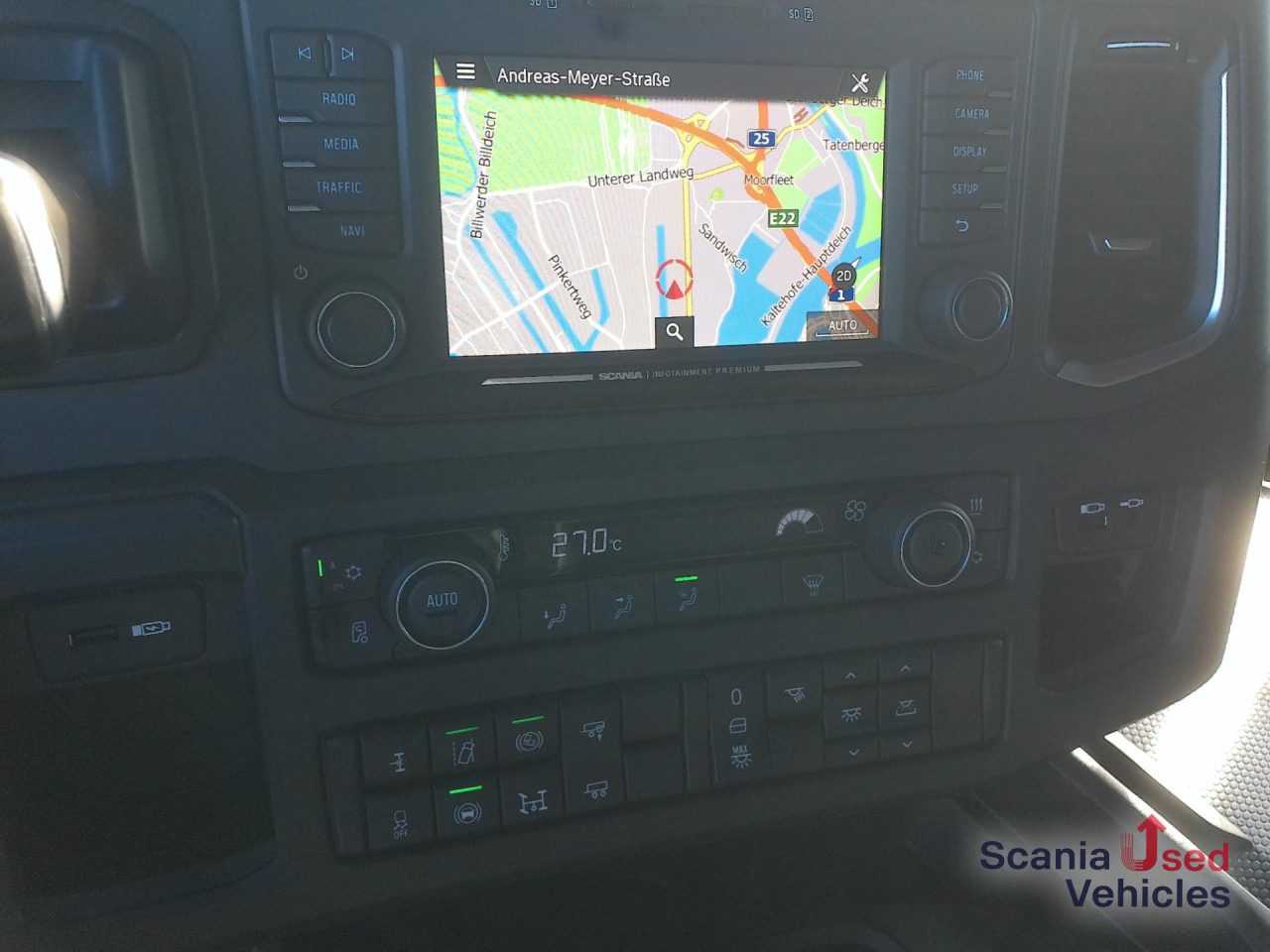 SCANIA R 460 A4x2NA SUPER NAVI DAB - Ťahač: obrázok 2 SCANIA R 460 A4x2NA SUPER NAVI DAB - Ťahač: obrázok 2