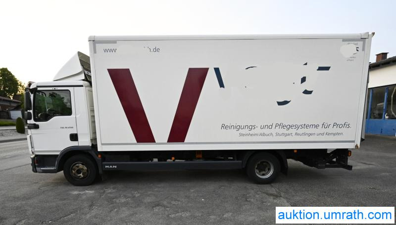MAN MAN TGL 12.250 4x2 L/BL Koffer Ladebordwand Klimaautomatik NAVI Luftfederung Automatikgetriebe EURO 6 - Skříňový nákladní auto: obrázok 1 MAN MAN TGL 12.250 4x2 L/BL Koffer Ladebordwand Klimaautomatik NAVI Luftfederung Automatikgetriebe EURO 6 - Skříňový nákladní auto: obrázok 1