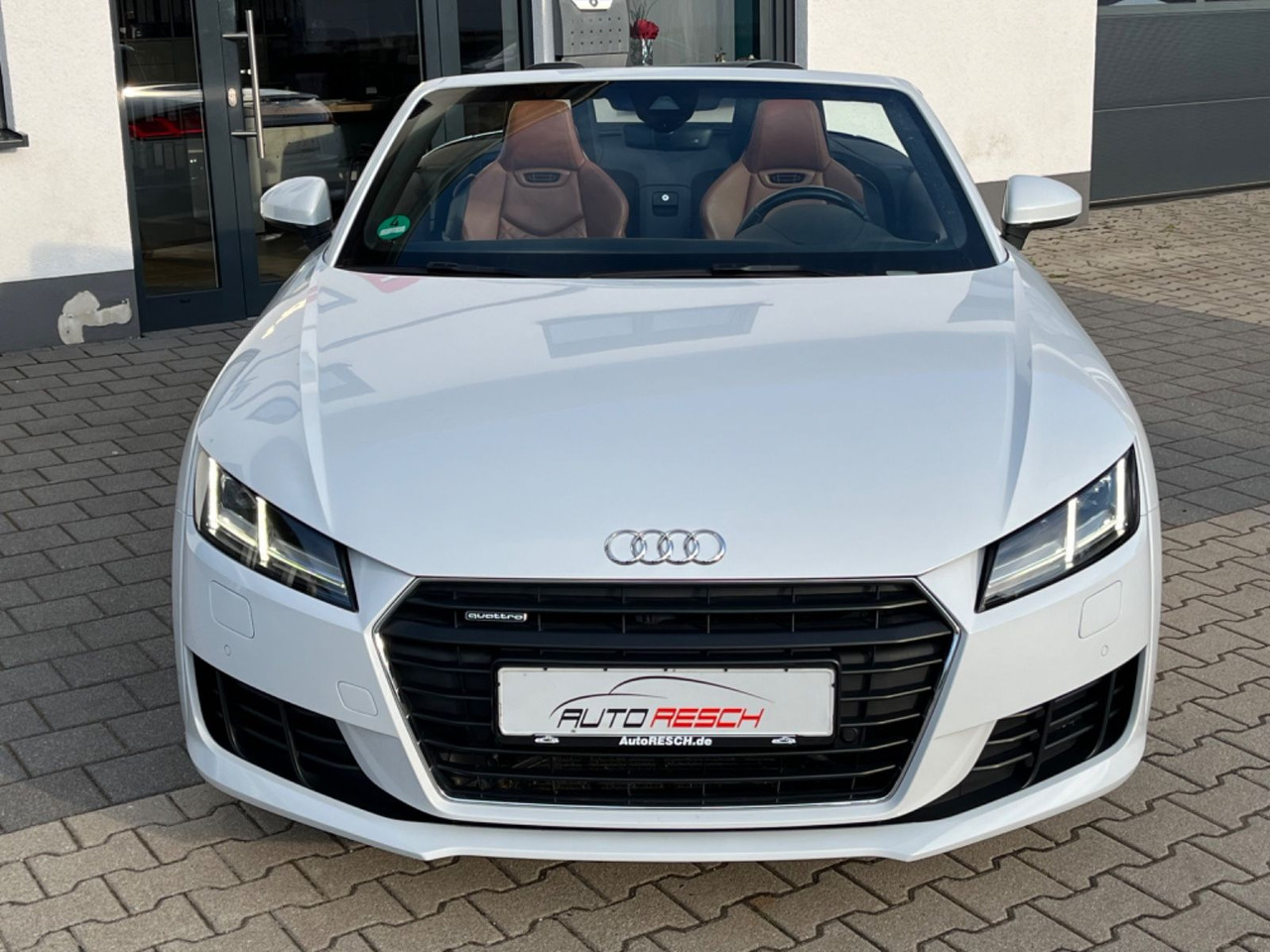 Audi TT Roadster 2.0 TFSI quattro - Automobil: obrázok 3 Audi TT Roadster 2.0 TFSI quattro - Automobil: obrázok 3