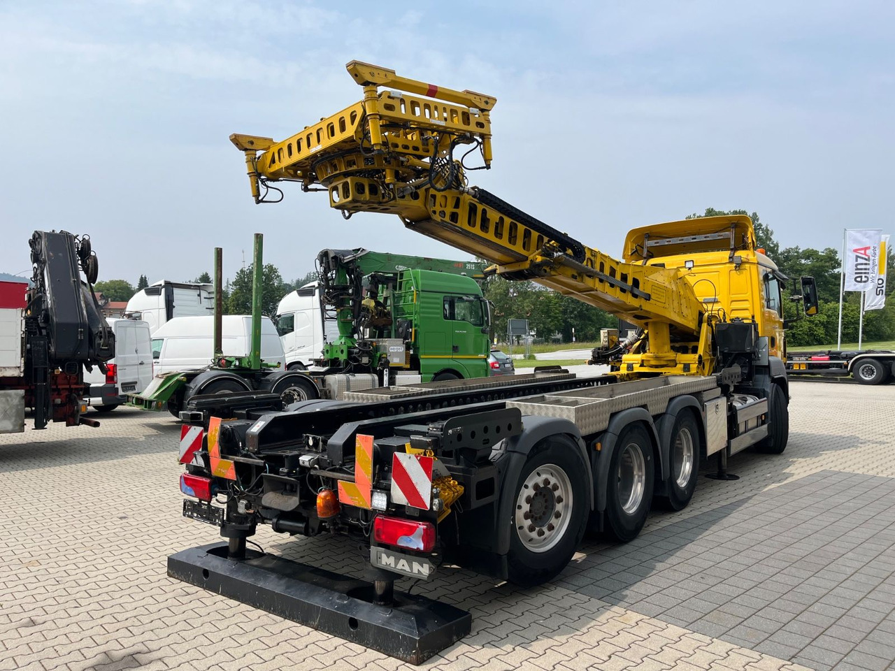 MAN TGS 35.480 8x4-4BL Deuringer Garagentransporter - Auto s hydraulickou rukou: obrázok 5 MAN TGS 35.480 8x4-4BL Deuringer Garagentransporter - Auto s hydraulickou rukou: obrázok 5