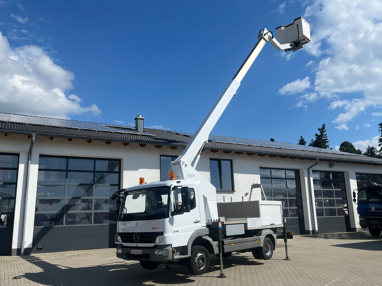 Mercedes-Benz Atego 816 ESDA TG 1800 Steiger 1000V isoliert - Automobilová plošina: obrázok 1 Mercedes-Benz Atego 816 ESDA TG 1800 Steiger 1000V isoliert - Automobilová plošina: obrázok 1