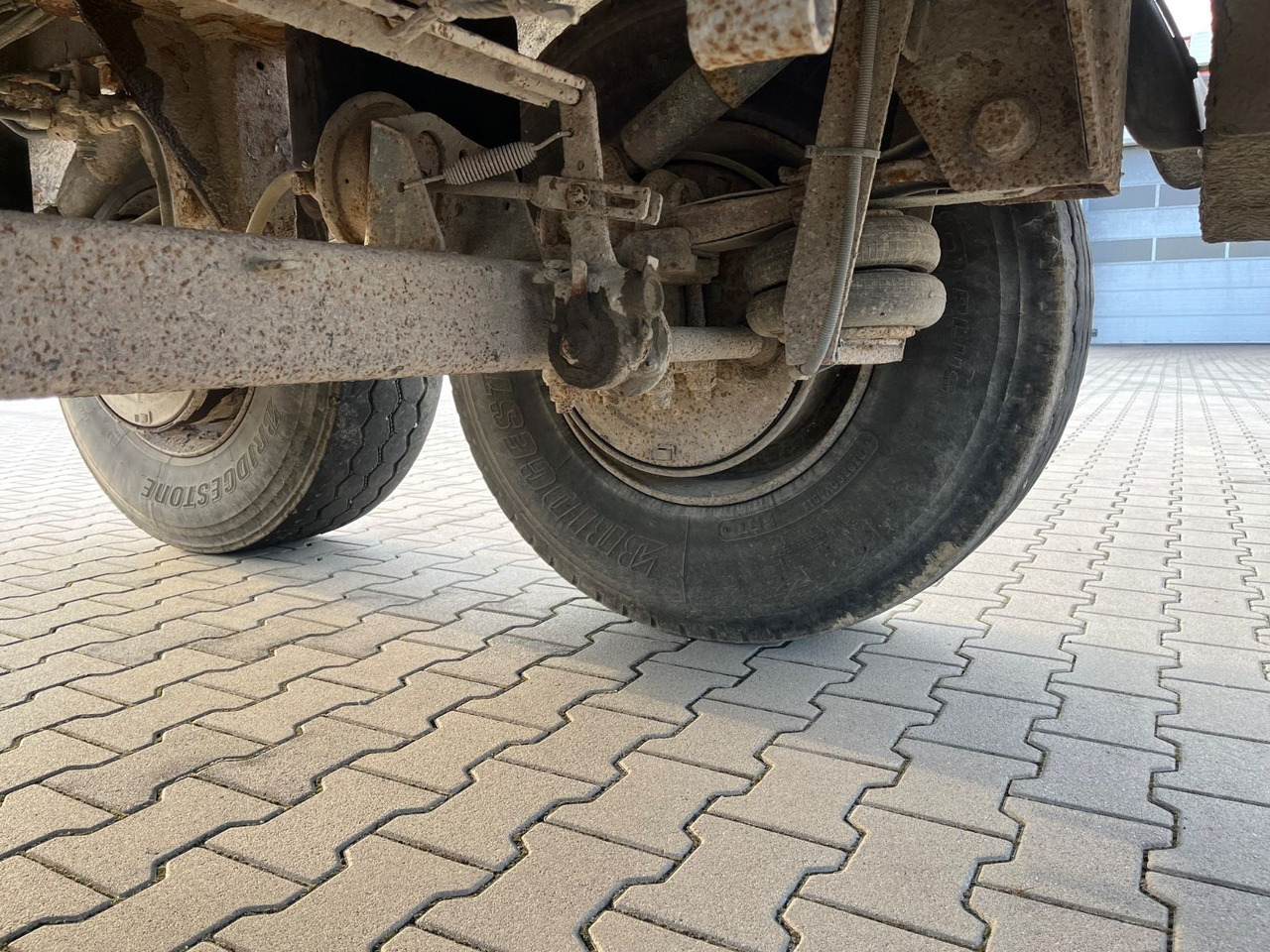 Náves sklápěcí Schwarzmüller 2 Achs Alu Kippmulde Trommelbremse: obrázok 15