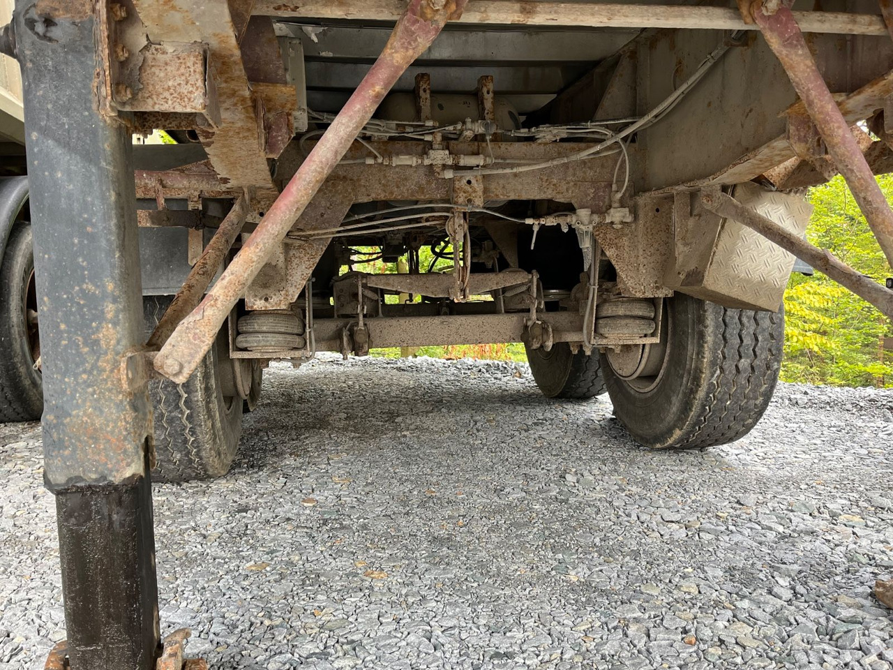 Náves sklápěcí Schwarzmüller 2 Achs Alu Kippmulde Trommelbremse: obrázok 9