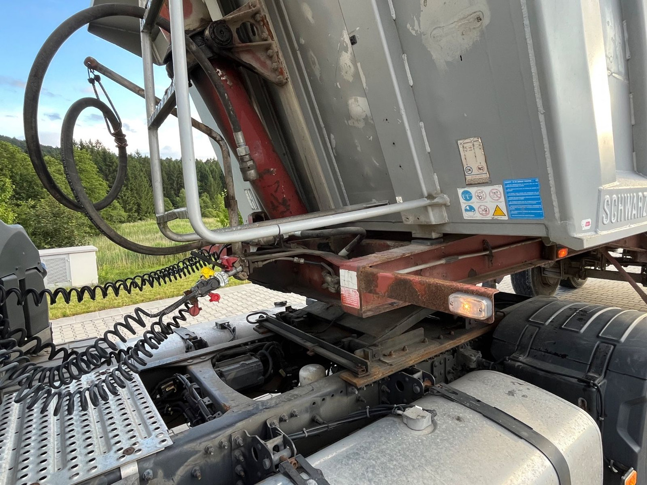 Náves sklápěcí Schwarzmüller 2 Achs Alu Kippmulde Trommelbremse: obrázok 10