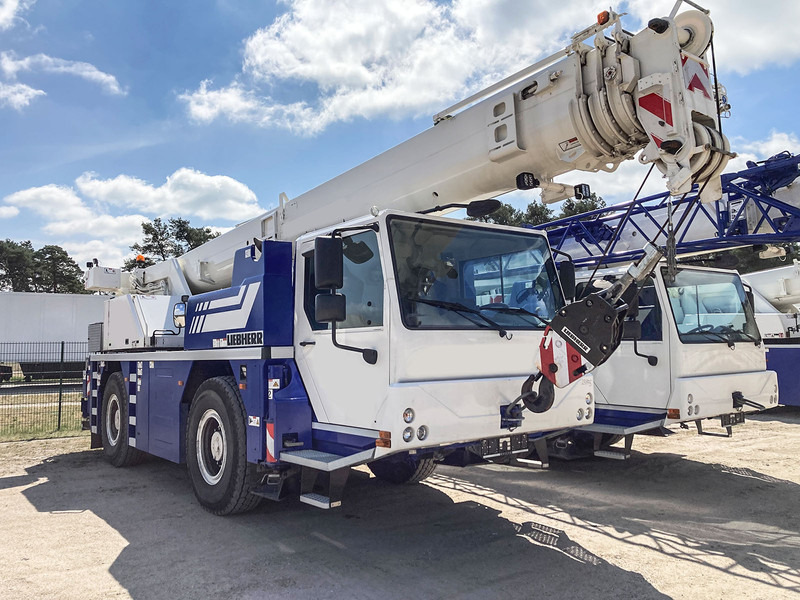 Liebherr LTM 1030-2.1 - Autožeriav: obrázok 1 Liebherr LTM 1030-2.1 - Autožeriav: obrázok 1