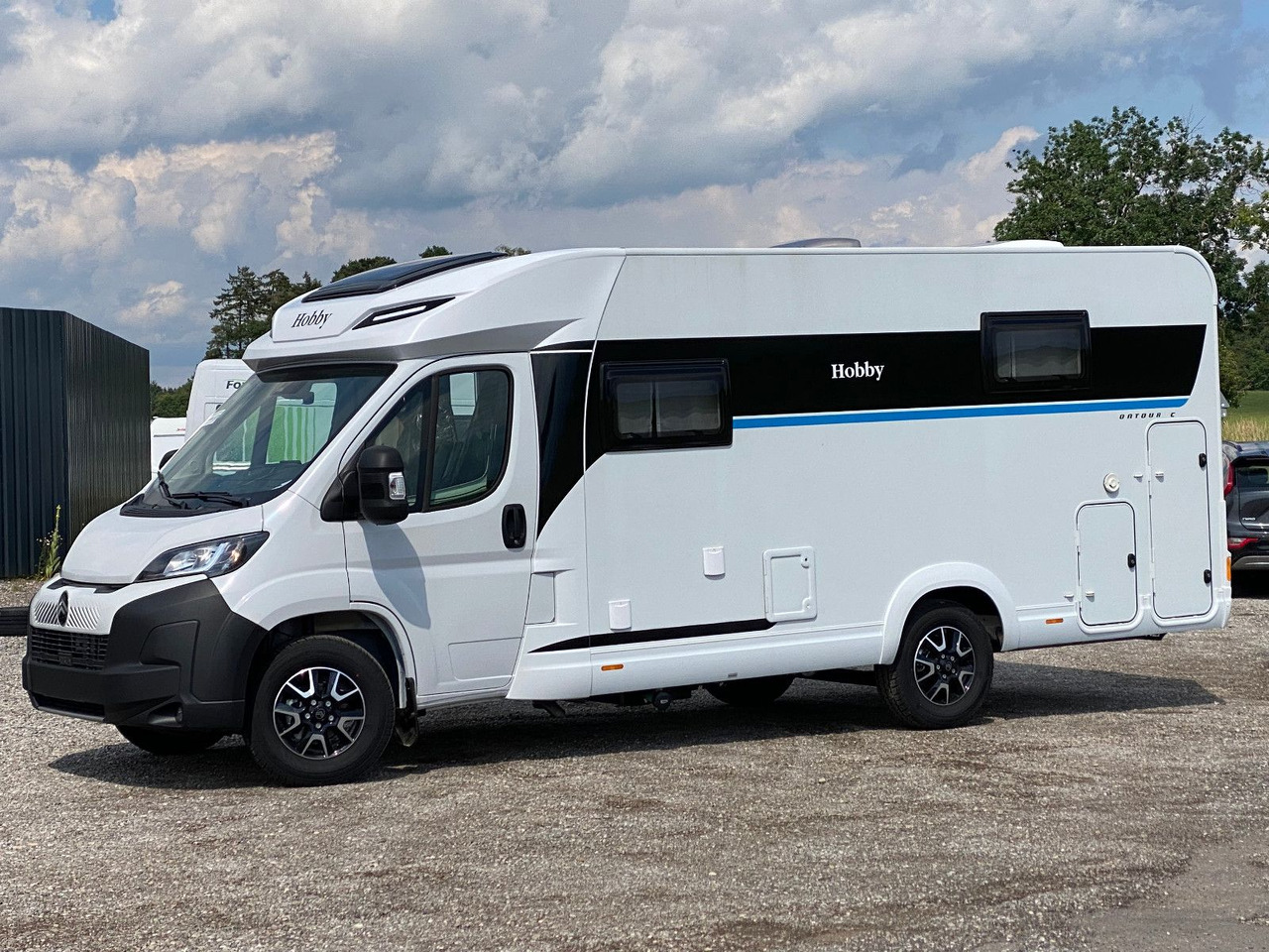 Hobby OnTour C 700 GQ MJ25/MARKISE/RFK/SAFETY-PAKET - Polointegrované obytné auto: obrázok 3 Hobby OnTour C 700 GQ MJ25/MARKISE/RFK/SAFETY-PAKET - Polointegrované obytné auto: obrázok 3