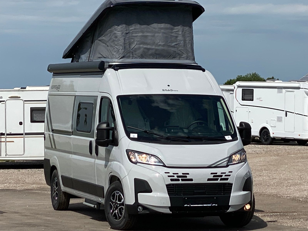 LMC INNOVAN 600 ,Aufstelldach,Automatik,25 Modell - Obytný van: obrázok 1 LMC INNOVAN 600 ,Aufstelldach,Automatik,25 Modell - Obytný van: obrázok 1