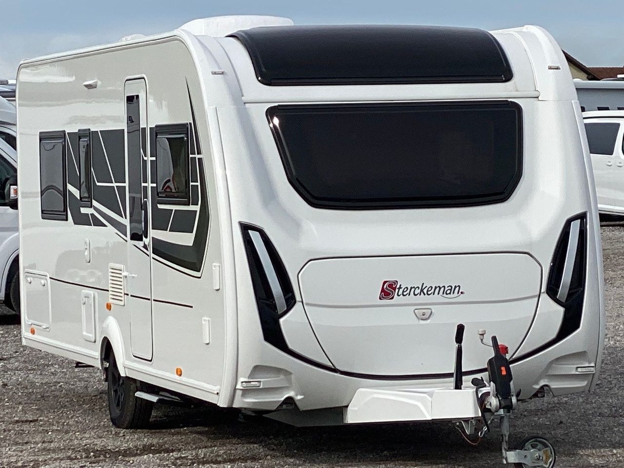 Sterckeman Alize Connect 560 CP, Quennsbett, Mover, Klima - Obytný príves: obrázok 1 Sterckeman Alize Connect 560 CP, Quennsbett, Mover, Klima - Obytný príves: obrázok 1