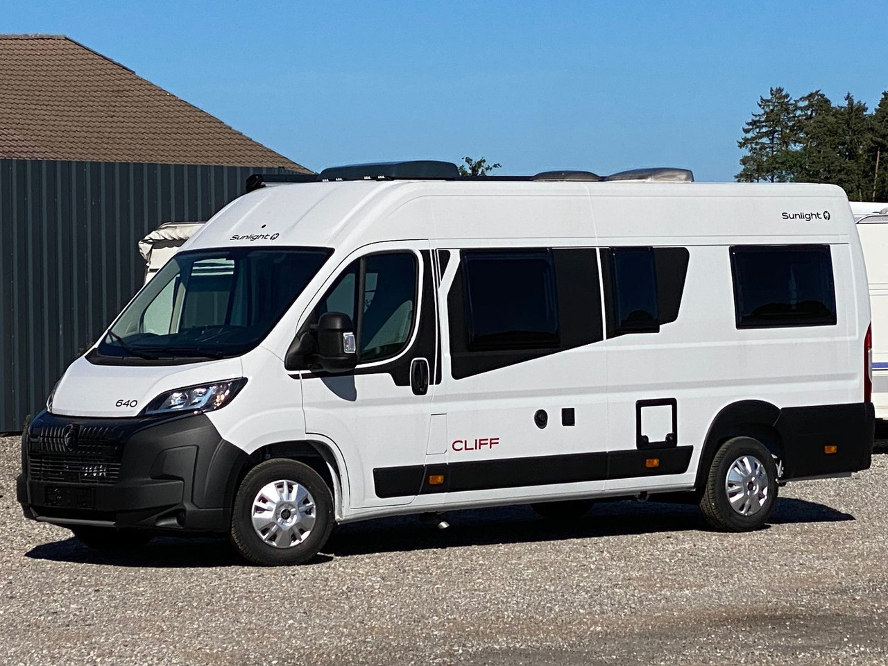 Sunlight Cliff 640 mit Längsbetten,Modell 25 - Obytný van: obrázok 4 Sunlight Cliff 640 mit Längsbetten,Modell 25 - Obytný van: obrázok 4