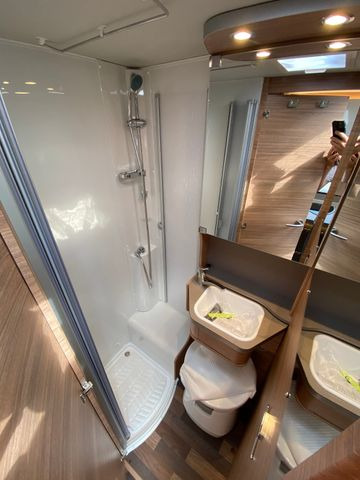 Nový Polointegrované obytné auto Weinsberg CaraCompact 600 MEG EDITION [PEPPER]25 Modell S7: obrázok 10