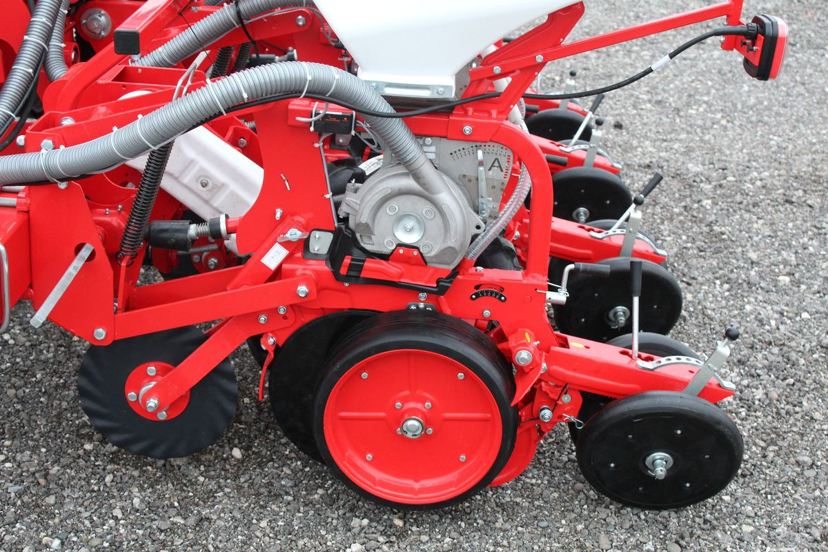 Ozdoken VPHE-D4 Turbodisc - Přesný sejací stroj: obrázok 4 Ozdoken VPHE-D4 Turbodisc - Přesný sejací stroj: obrázok 4