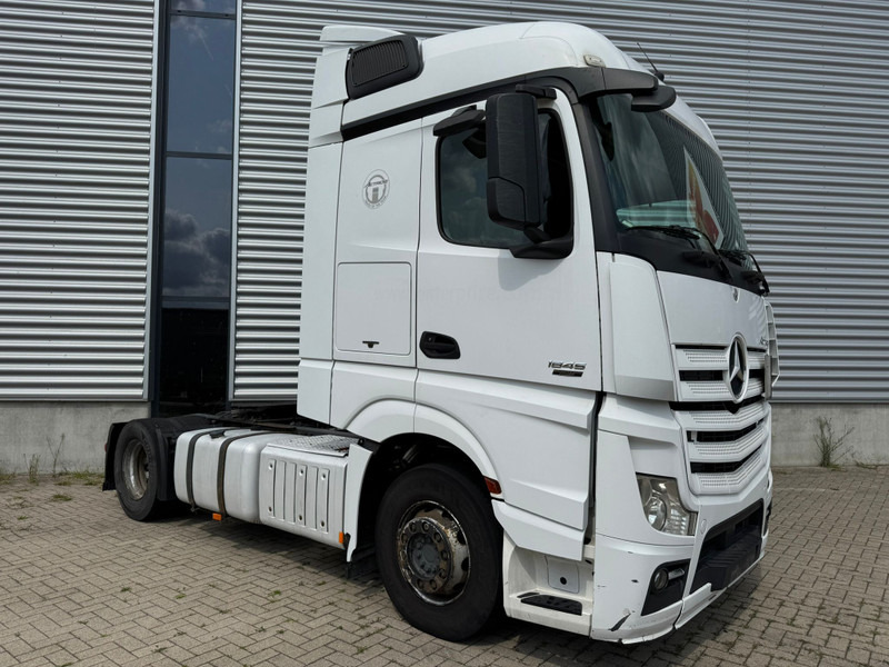 Mercedes-Benz Actros 1845 / Euro 5 / 2 Tanks / 2 In Stock - Ťahač: obrázok 2 Mercedes-Benz Actros 1845 / Euro 5 / 2 Tanks / 2 In Stock - Ťahač: obrázok 2