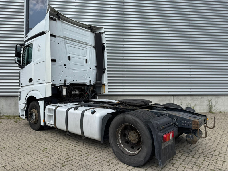 Mercedes-Benz Actros 1845 / Euro 5 / 2 Tanks / 2 In Stock - Ťahač: obrázok 3 Mercedes-Benz Actros 1845 / Euro 5 / 2 Tanks / 2 In Stock - Ťahač: obrázok 3