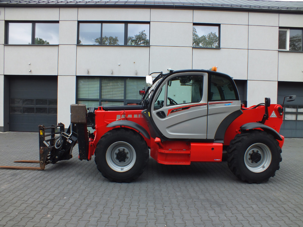 MANITOU MT 1440 Easy - Teleskopický kolesový nakladač pre Stavebné stroje: obrázok 2 MANITOU MT 1440 Easy - Teleskopický kolesový nakladač pre Stavebné stroje: obrázok 2