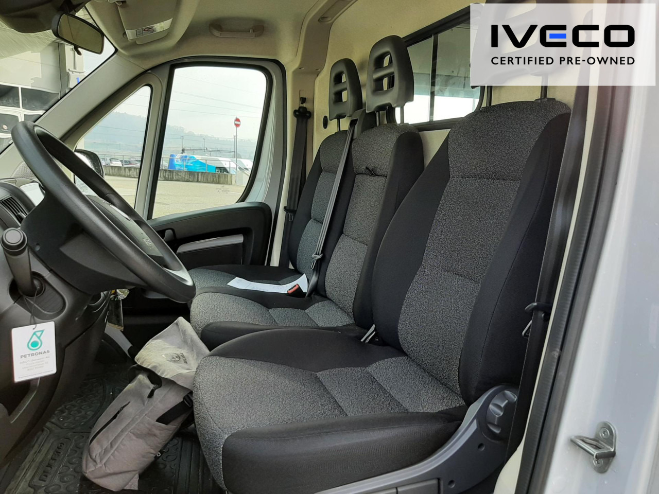 FIAT e-Ducato L2H2 teilverglast (47-kWh) - Furgon, Elektrická dodávka: obrázok 3 FIAT e-Ducato L2H2 teilverglast (47-kWh) - Furgon, Elektrická dodávka: obrázok 3