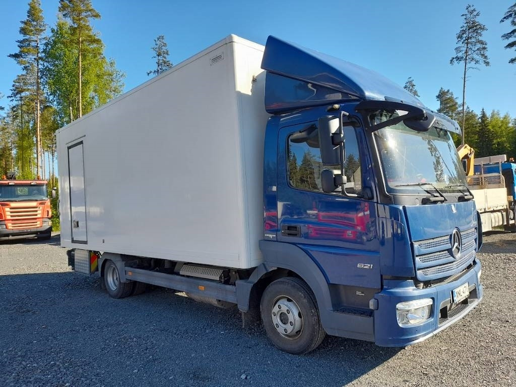 Mercedes-Benz Atego 821 - Chladirenské nákladné vozidlo: obrázok 4 Mercedes-Benz Atego 821 - Chladirenské nákladné vozidlo: obrázok 4