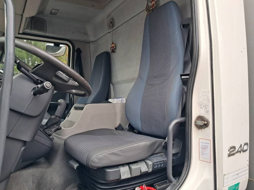 Volvo FL 240 - Auto s hydraulickou rukou: obrázok 4 Volvo FL 240 - Auto s hydraulickou rukou: obrázok 4