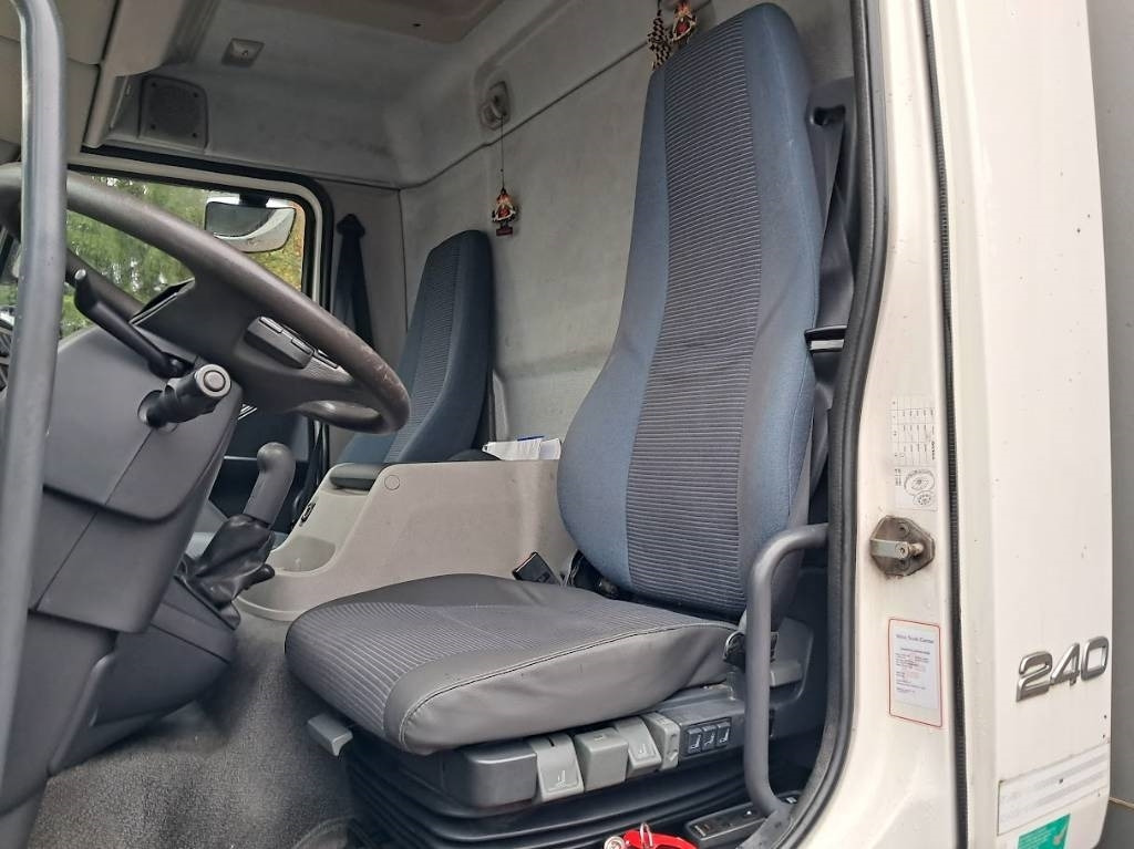 Auto s hydraulickou rukou Volvo FL 240: obrázok 6
