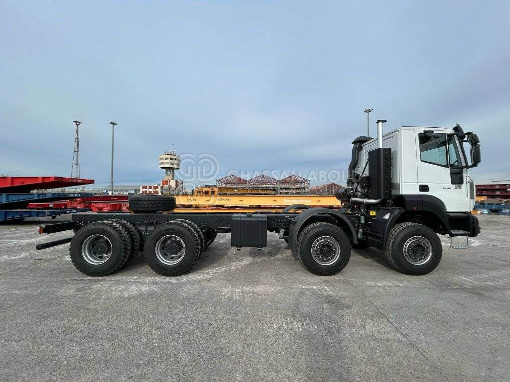 BARCELONA ASTRA CHASSIS 8×4 (HD9 84.42) MY24 - Podvozek s kabinou: obrázok 3 BARCELONA ASTRA CHASSIS 8×4 (HD9 84.42) MY24 - Podvozek s kabinou: obrázok 3