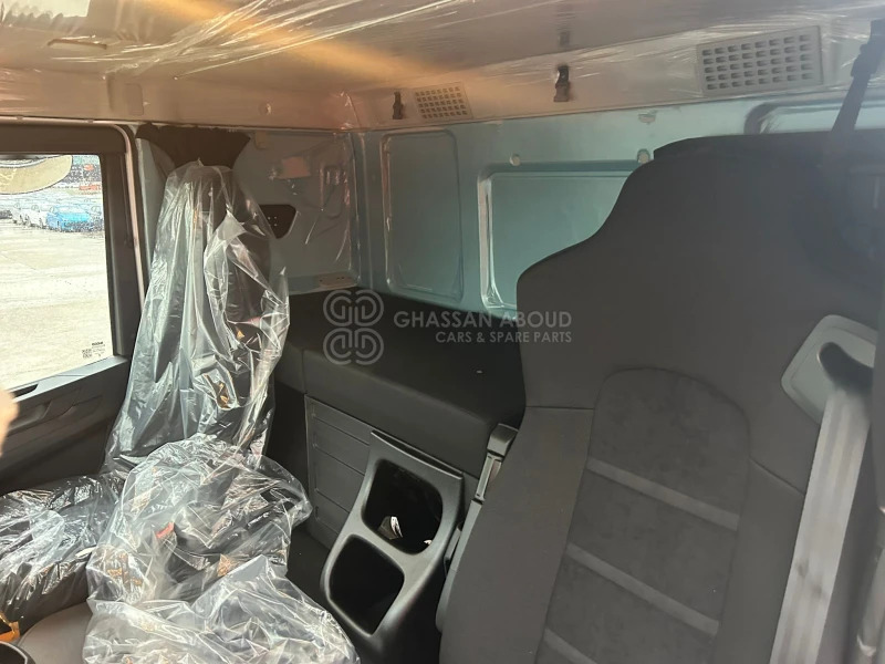 Iveco T-WAY AT380T43H 6x4 R20 Tyres Chassis - Barcelona Stock - Podvozek s kabinou: obrázok 3 Iveco T-WAY AT380T43H 6x4 R20 Tyres Chassis - Barcelona Stock - Podvozek s kabinou: obrázok 3