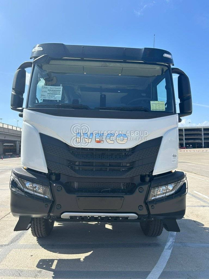 IVECO T-WAY Tractor 6×4 AT720T47TH GVW 26-38 Ton HP 470 R20Tyre MY24 - Ťahač: obrázok 4 IVECO T-WAY Tractor 6×4 AT720T47TH GVW 26-38 Ton HP 470 R20Tyre MY24 - Ťahač: obrázok 4