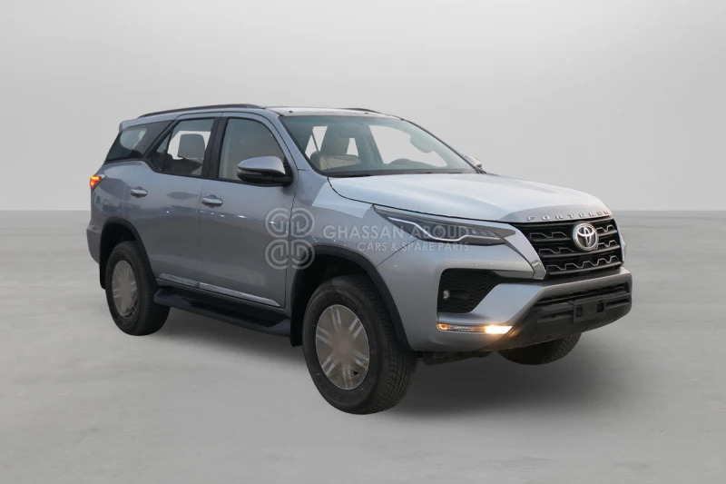 Toyota Fortuner 4x4 - SUV: obrázok 1 Toyota Fortuner 4x4 - SUV: obrázok 1