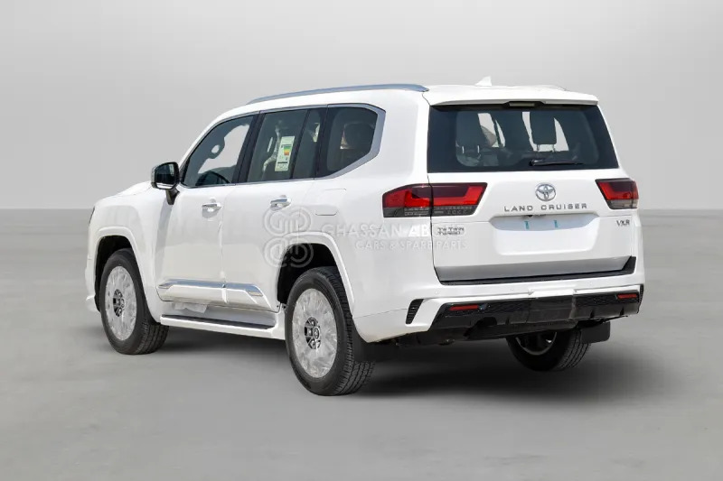 Toyota Land Cruiser 300 - SUV: obrázok 4 Toyota Land Cruiser 300 - SUV: obrázok 4