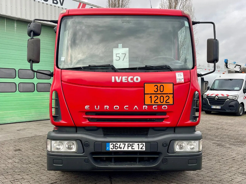 Iveco EuroCargo 150 E24 10312 L, 3 COMP, PTO FRANCE TRUCK! GREAT CONDITION! - Cisternové vozidlo: obrázok 4 Iveco EuroCargo 150 E24 10312 L, 3 COMP, PTO FRANCE TRUCK! GREAT CONDITION! - Cisternové vozidlo: obrázok 4