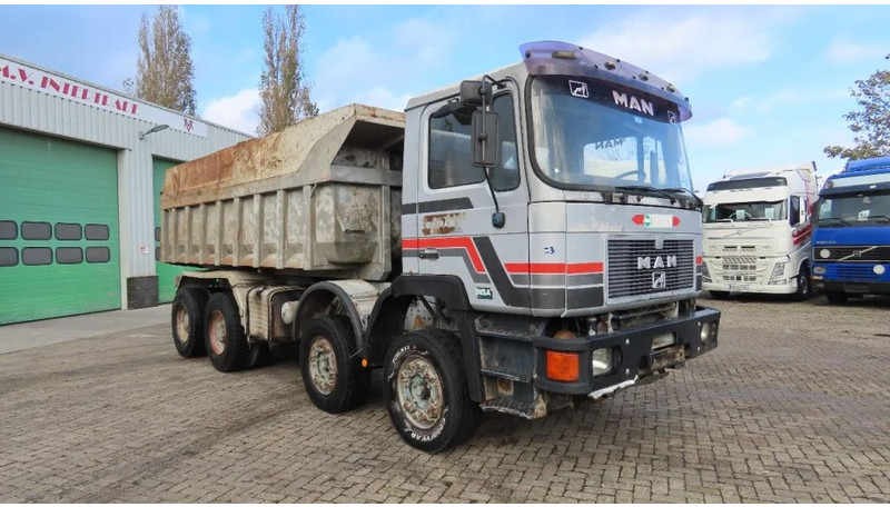 MAN 35.362 8x4 Euro 2, ZF manual gearbox, VERY clean - Sklápač: obrázok 4 MAN 35.362 8x4 Euro 2, ZF manual gearbox, VERY clean - Sklápač: obrázok 4