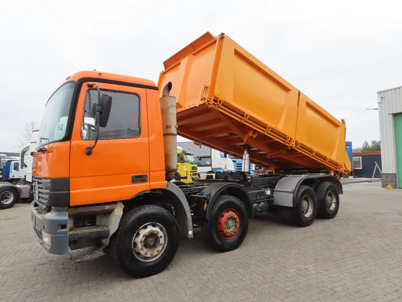 Mercedes-Benz Actros 3240 Manual, steel dumper! Great condition! - Sklápač: obrázok 2 Mercedes-Benz Actros 3240 Manual, steel dumper! Great condition! - Sklápač: obrázok 2
