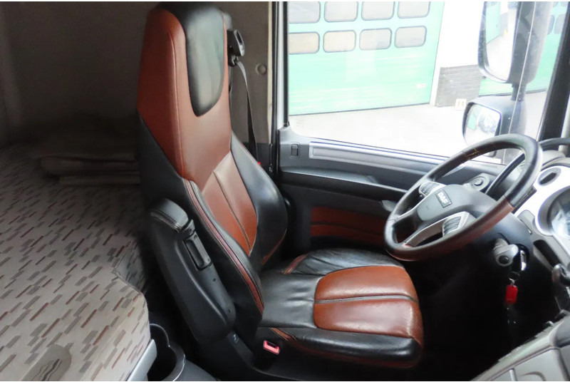 DAF XF 440 Retarder, Real leather, Frigo. Belgian truck! - Ťahač: obrázok 4 DAF XF 440 Retarder, Real leather, Frigo. Belgian truck! - Ťahač: obrázok 4