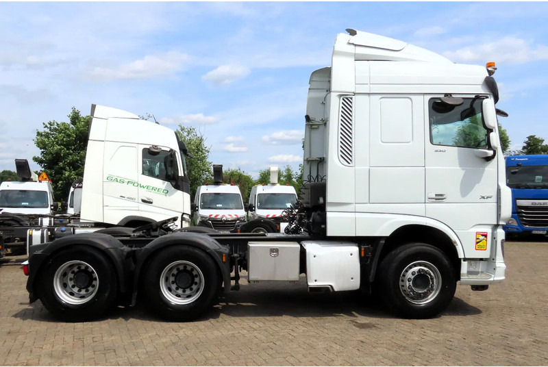 DAF XF 530 6x4 Retarder, Frigo, P-Cool, 2 beds - Ťahač: obrázok 4 DAF XF 530 6x4 Retarder, Frigo, P-Cool, 2 beds - Ťahač: obrázok 4