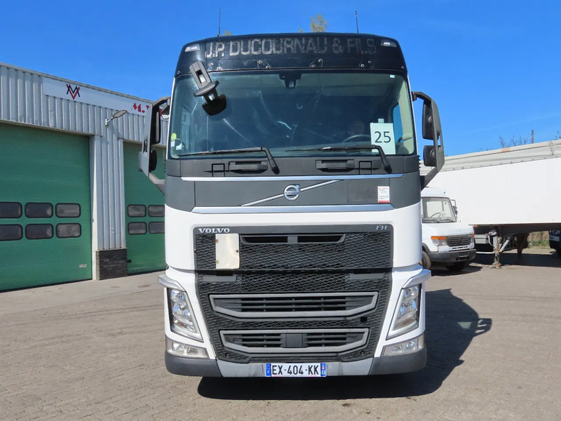 Volvo FH 460 YV2RTY0A3JB867622. FRIGO, 2X FUEL TANK, frigo, EURO6 - Ťahač: obrázok 3 Volvo FH 460 YV2RTY0A3JB867622. FRIGO, 2X FUEL TANK, frigo, EURO6 - Ťahač: obrázok 3