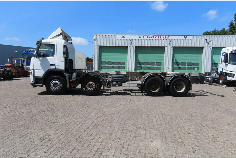 Volvo FM 380 8x4 FULL SPRING. 100% condition! - Podvozek s kabinou: obrázok 4 Volvo FM 380 8x4 FULL SPRING. 100% condition! - Podvozek s kabinou: obrázok 4