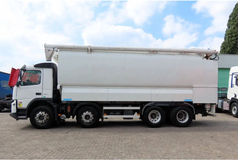 Volvo FMX 450 8x4 AUGER, radio control, 7 COMP. Full Volvo Service! . EXCELLENT condition - Cisternové vozidlo: obrázok 5 Volvo FMX 450 8x4 AUGER, radio control, 7 COMP. Full Volvo Service! . EXCELLENT condition - Cisternové vozidlo: obrázok 5