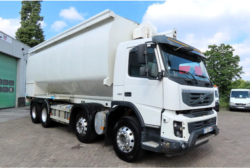 Volvo FMX 450 8x4 AUGER, radio control, 7 COMP. Full Volvo Service! . EXCELLENT condition - Cisternové vozidlo: obrázok 3 Volvo FMX 450 8x4 AUGER, radio control, 7 COMP. Full Volvo Service! . EXCELLENT condition - Cisternové vozidlo: obrázok 3