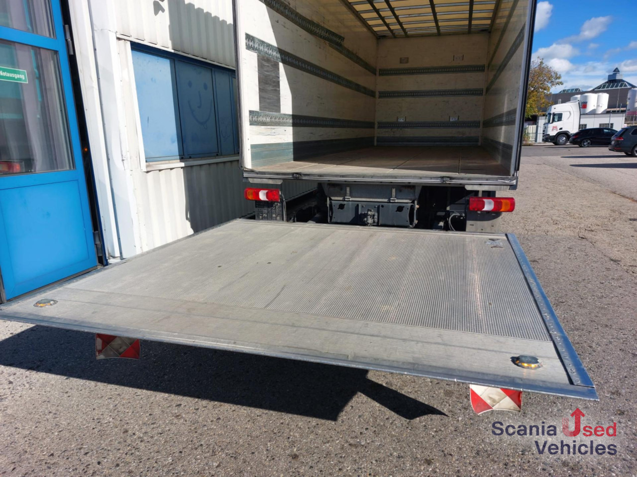 MERCEDES-BENZ Atego 1221 L Koffer Ladebordwand - Skříňový nákladní auto: obrázok 5 MERCEDES-BENZ Atego 1221 L Koffer Ladebordwand - Skříňový nákladní auto: obrázok 5