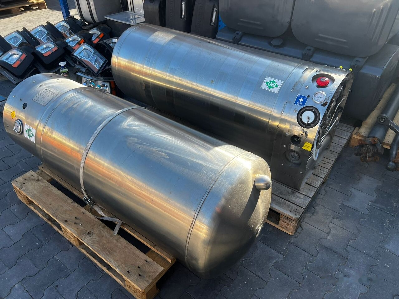 21308872 truck - Palivová nádrž pre Nákladné auto: obrázok 2 21308872 truck - Palivová nádrž pre Nákladné auto: obrázok 2