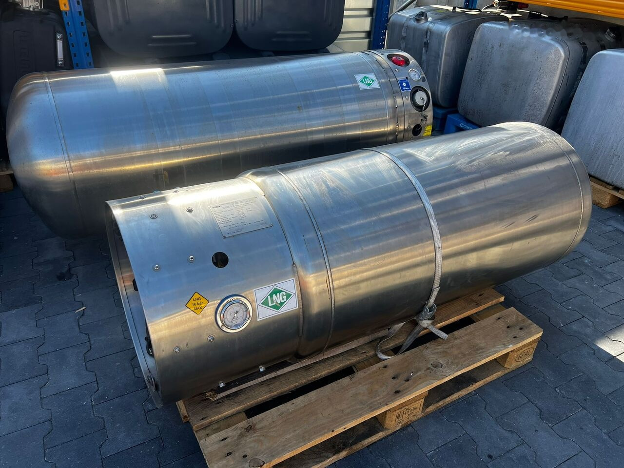 21308872 truck - Palivová nádrž pre Nákladné auto: obrázok 1 21308872 truck - Palivová nádrž pre Nákladné auto: obrázok 1