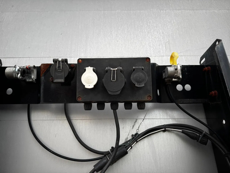 Leasing Kögel SAF INTRADISC, Internal height: 2.80m, NL-trailer Kögel SAF INTRADISC, Internal height: 2.80m, NL-trailer: obrázok 12 Leasing Kögel SAF INTRADISC, Internal height: 2.80m, NL-trailer Kögel SAF INTRADISC, Internal height: 2.80m, NL-trailer: obrázok 12