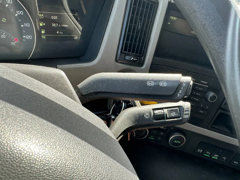 Leasing Volvo FM 420 Globetrotter, ADR (FL, OX, AT), ALCOA, only 446TKM Volvo FM 420 Globetrotter, ADR (FL, OX, AT), ALCOA, only 446TKM: obrázok 17