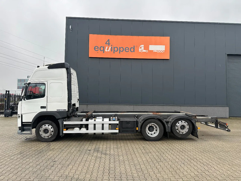 Volvo FM 380 Globetrotter 6x2, ADR (FL, AT, OX), LIFT/STEER, 636.183km - Podvozek s kabinou: obrázok 2 Volvo FM 380 Globetrotter 6x2, ADR (FL, AT, OX), LIFT/STEER, 636.183km - Podvozek s kabinou: obrázok 2