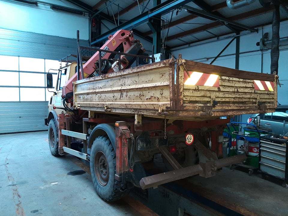 Mercedes Unimog U1250 - Komunálne/ Špeciálne stroje, Valníkový/ Plošinový nákladný automobil: obrázok 3 Mercedes Unimog U1250 - Komunálne/ Špeciálne stroje, Valníkový/ Plošinový nákladný automobil: obrázok 3