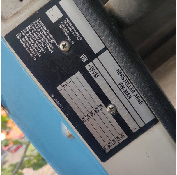 MAN 12250 - Valníkový/ Plošinový nákladný automobil: obrázok 4 MAN 12250 - Valníkový/ Plošinový nákladný automobil: obrázok 4