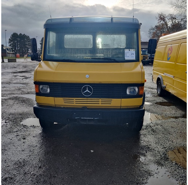 Mercedes-Benz 609 - Nákladné vozidlo na prepravu automobilov: obrázok 2 Mercedes-Benz 609 - Nákladné vozidlo na prepravu automobilov: obrázok 2