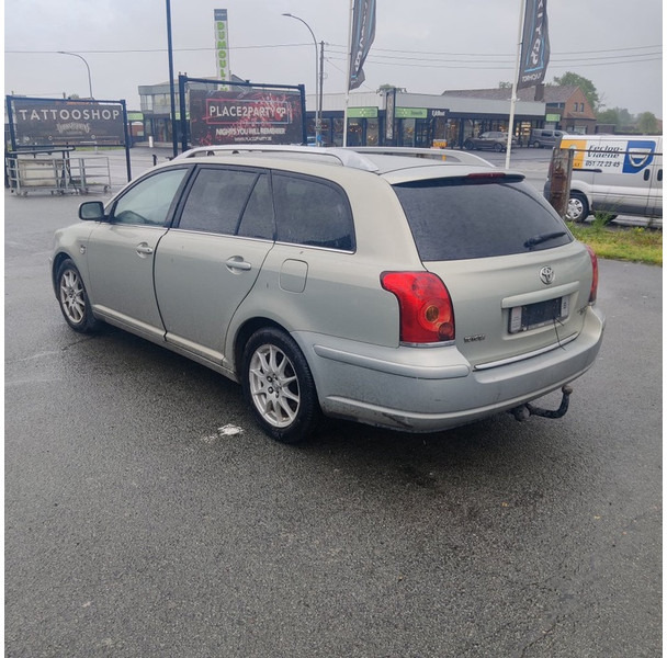 Toyota Avensis - Automobil: obrázok 4 Toyota Avensis - Automobil: obrázok 4