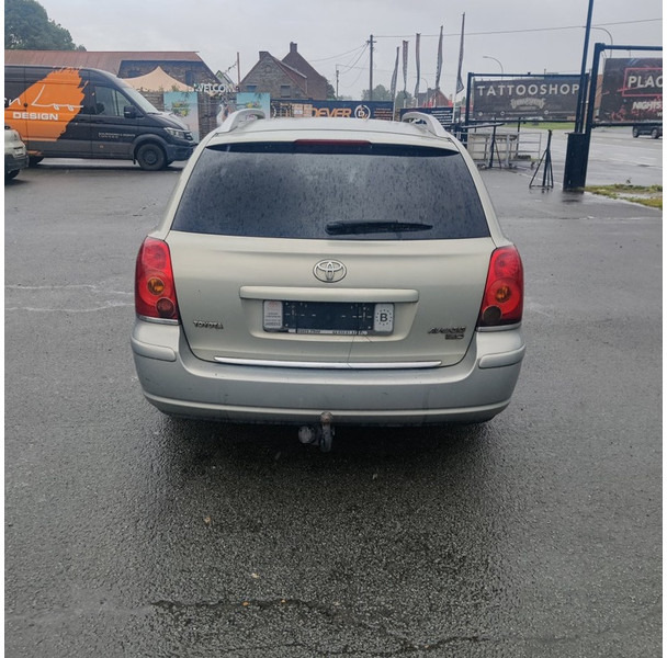 Toyota Avensis - Automobil: obrázok 5 Toyota Avensis - Automobil: obrázok 5