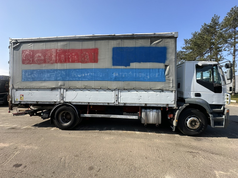 Iveco STRALIS 270 - 190S27 4x2 BACHER RIDELLES / BOX + ALU SIDE BOARDS - 6m90 - MANUAL ZF - EURO 3 - AIR SUSPENSION - Plachtové nákladné vozidlo: obrázok 4 Iveco STRALIS 270 - 190S27 4x2 BACHER RIDELLES / BOX + ALU SIDE BOARDS - 6m90 - MANUAL ZF - EURO 3 - AIR SUSPENSION - Plachtové nákladné vozidlo: obrázok 4