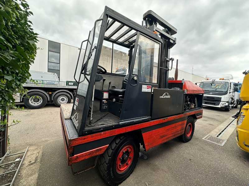 Linde S50 W SIDELOADER 5T - SEITENSTAPLER - 4 WAY FORKLIFT - COMBILIFT - CE - BE MACHINE - Bočný nakladač: obrázok 4 Linde S50 W SIDELOADER 5T - SEITENSTAPLER - 4 WAY FORKLIFT - COMBILIFT - CE - BE MACHINE - Bočný nakladač: obrázok 4