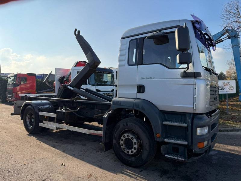 MAN TGA 18.350 4x2 19T HOOKLIFT / ABROLLKIPPER / GANCHO / AMPLIROL - EURO 3 - AS TRONIC AUTOMATIC - Hákový nosič kontajnerov: obrázok 1 MAN TGA 18.350 4x2 19T HOOKLIFT / ABROLLKIPPER / GANCHO / AMPLIROL - EURO 3 - AS TRONIC AUTOMATIC - Hákový nosič kontajnerov: obrázok 1